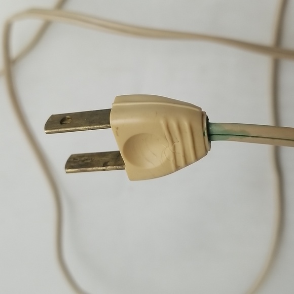 Mid Century General Electric Electric Wall Clock - Picture 14 of 17